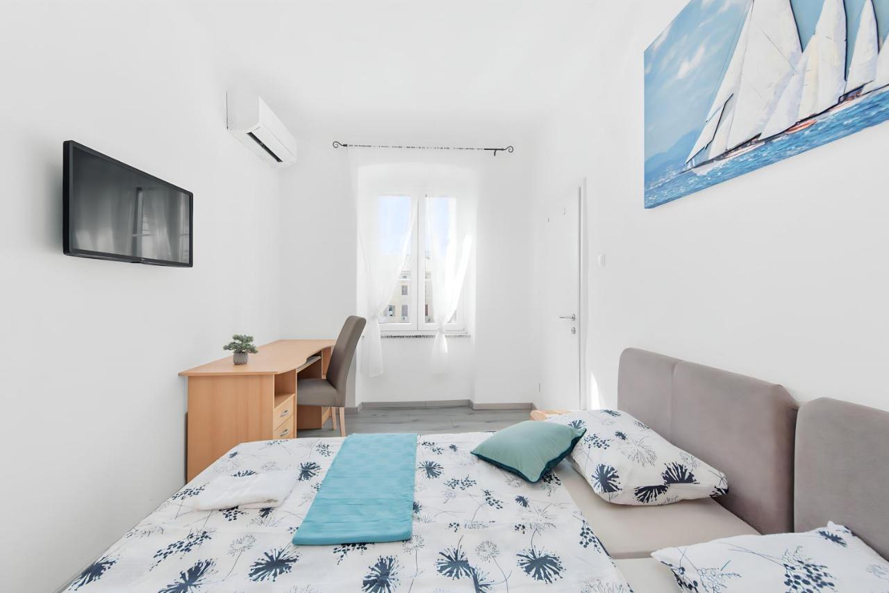 Little Flower City Studio 5 - Rijeka Rent Exterior foto